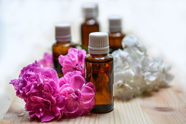 e831b20c2efd053ecd0b470de7444e90fe76e6dd19b5174596f4c8 640 essential oils